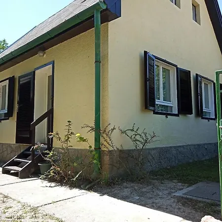 Appartement Borostyán *