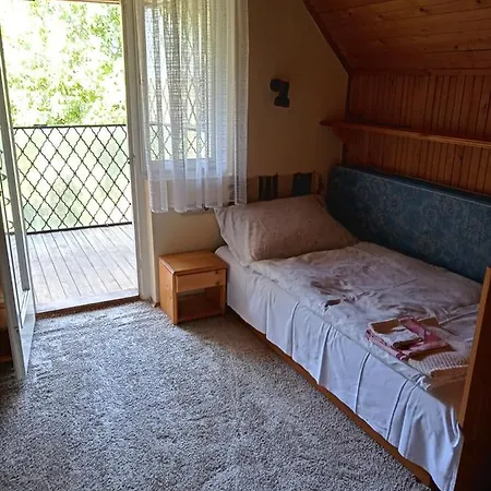 Appartement Borostyán *
